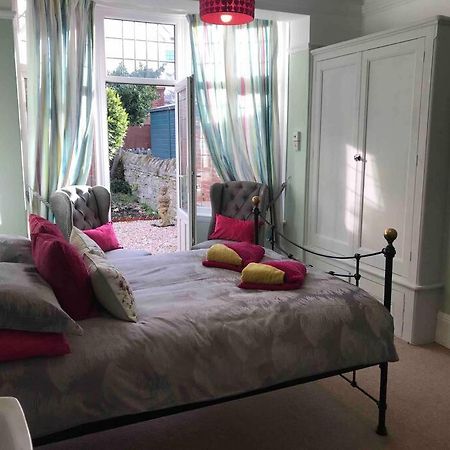 Brook Lodge Garden Flat 스와니지 외부 사진