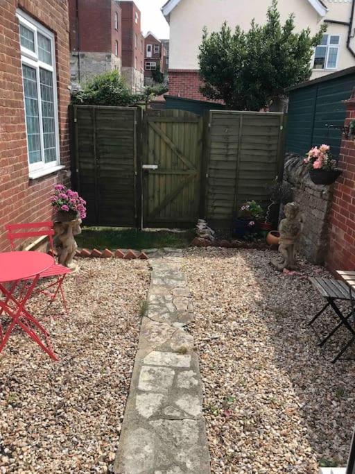 Brook Lodge Garden Flat 스와니지 외부 사진